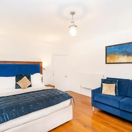 Berkeley Hotel 5*
