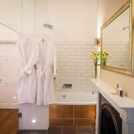 Berkeley Hotel 5*